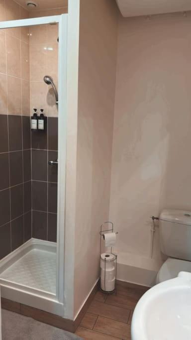 Beautiful F2 Apartment 5 Stops By Train From Paris Moret-sur-Loing Esterno foto